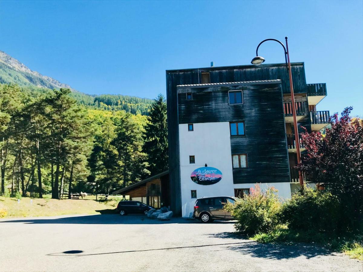 Apartamento La Source Blanche Saint Jean Montclar Exterior foto
